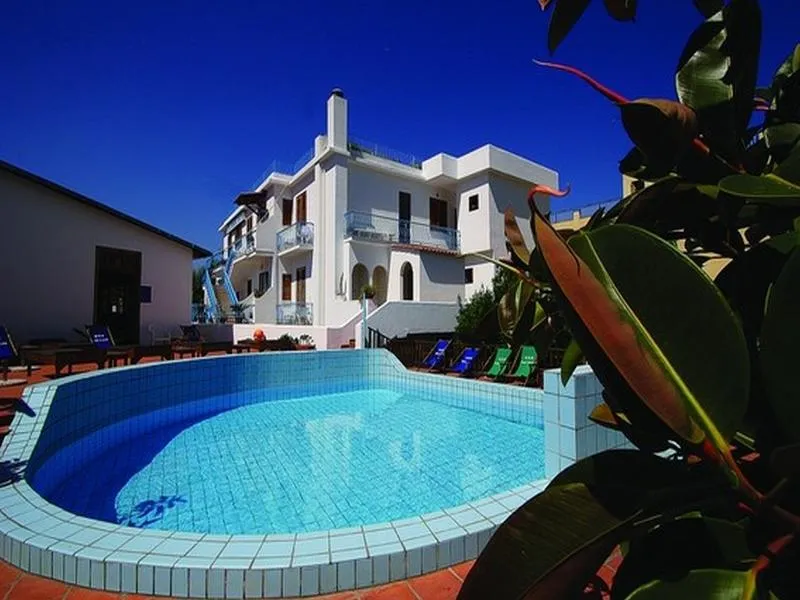 Pool, Cesotta, Naples