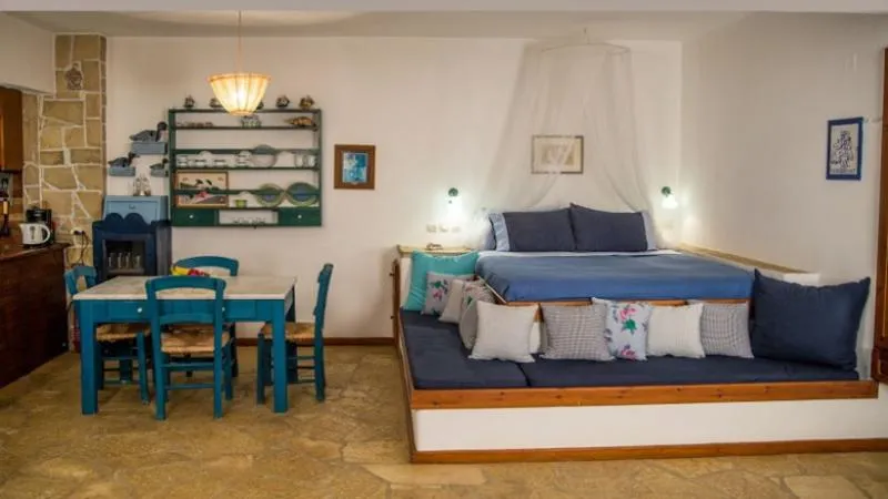 STUDIO SEA VIEW Room, Villa Iliatoras, Crete
