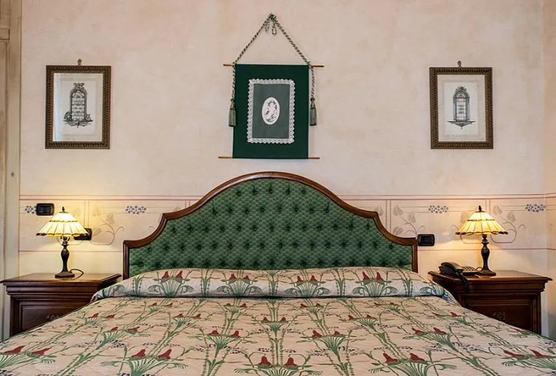 Room, Liberty, Catania