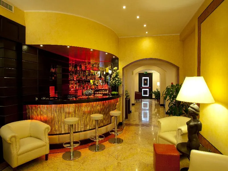Bar, Silver, Milan