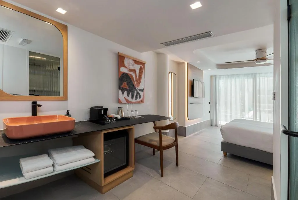 Room, Enorme Santanna Island, Crete