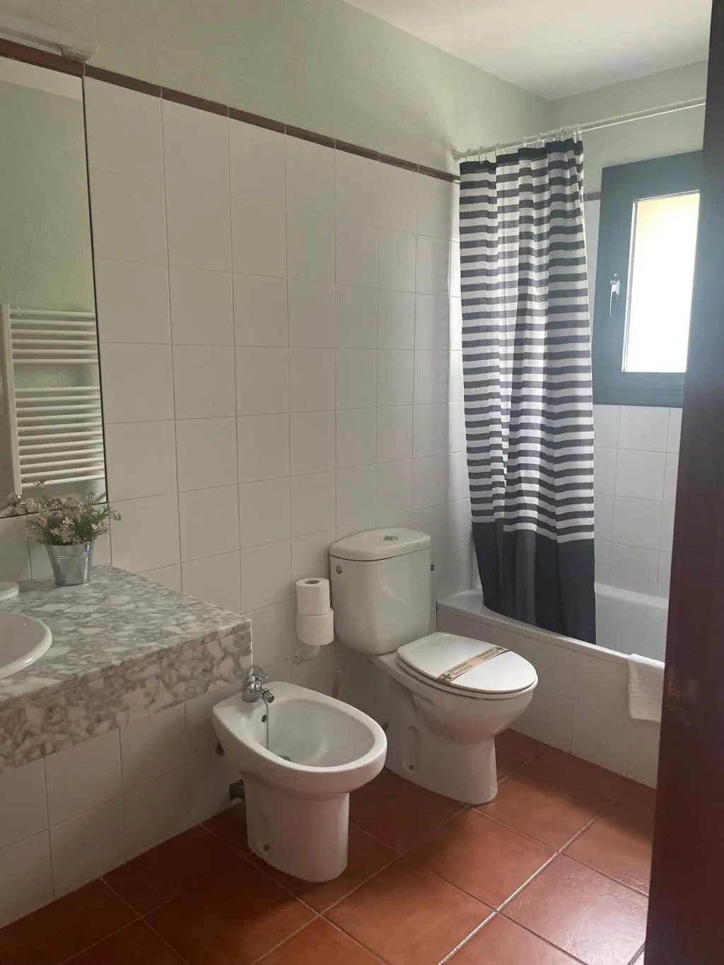 TRIPLE STANDARD Room, Hotel Seva, Barcelona
