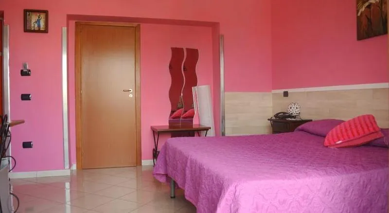 Room, Hotel Casafort, Naples