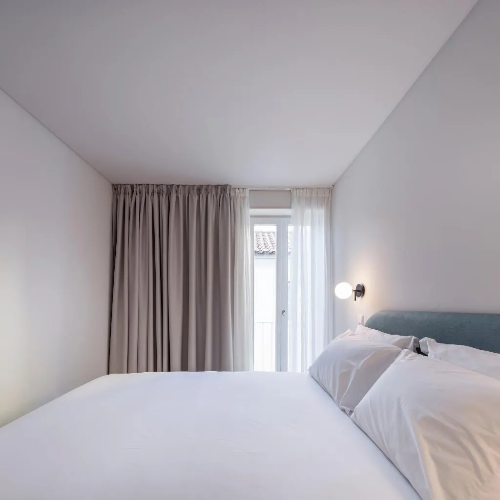 APARTMENT DELUXE ONE BEDROOM Room, Lisbon Serviced Apartments - Mouraria, Lisbon