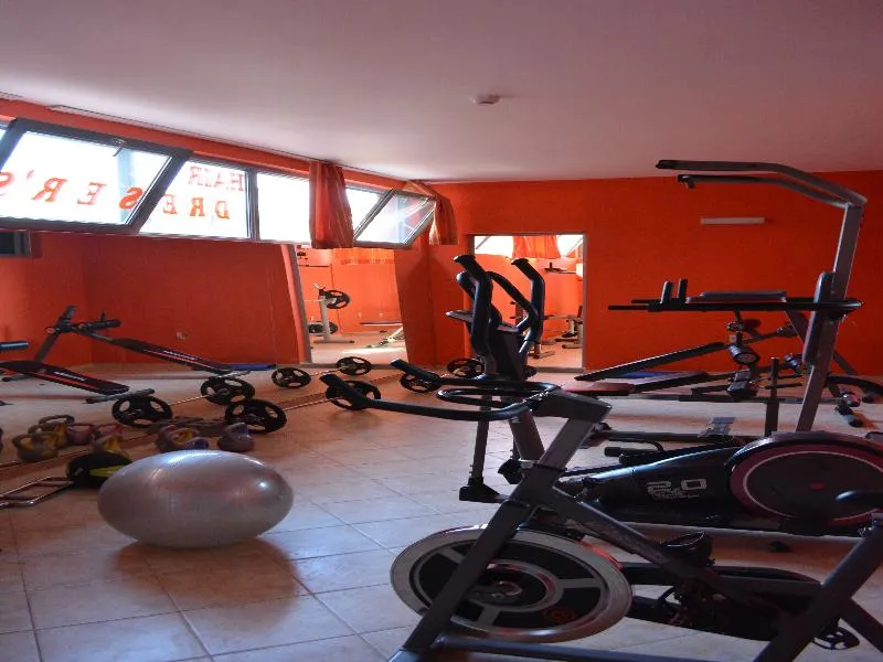 Sports and Entertainment, Tm Deluxe, Bourgas