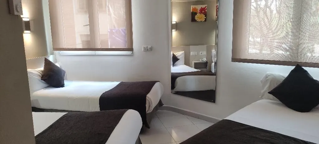 TWIN STANDARD Room, Hotel Travessera, Barcelona