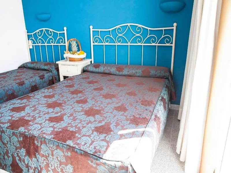 TRIPLE SUPERIOR Room, Hotel Ibersol Sorra d'Or, Costa Brava
