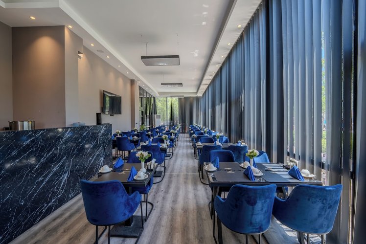 Marlen Hotel Bayraklı, Izmir