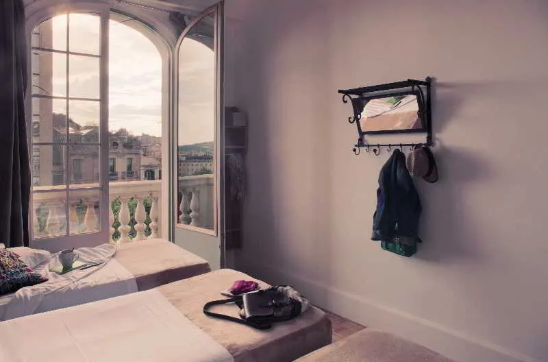TRIPLE SUPERIOR Room, room00 Casa Gracia, Barcelona