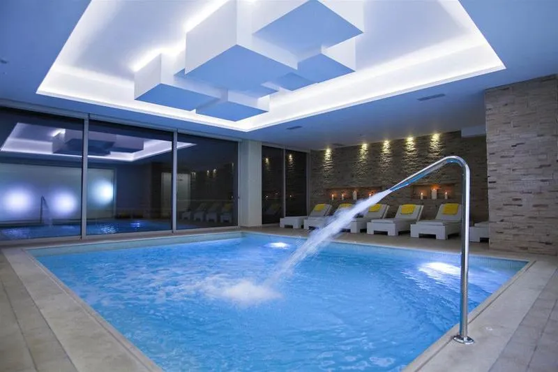 Pool, Camvillia, Kalamata
