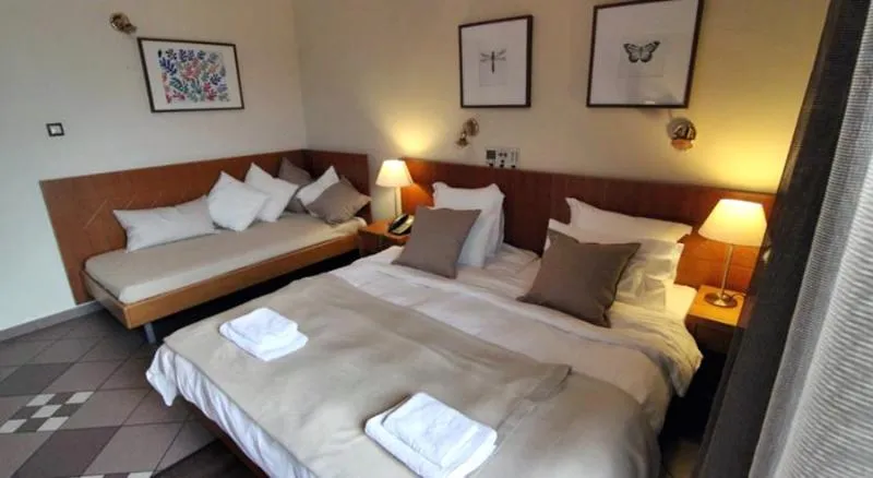 QUADRUPLE STANDARD Room, Achillion, Athens