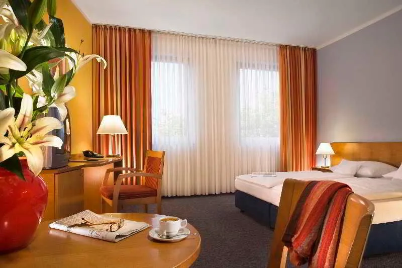 SINGLE STANDARD Room, Centro Park Hotel Berlin Trademark Collection, Berlin