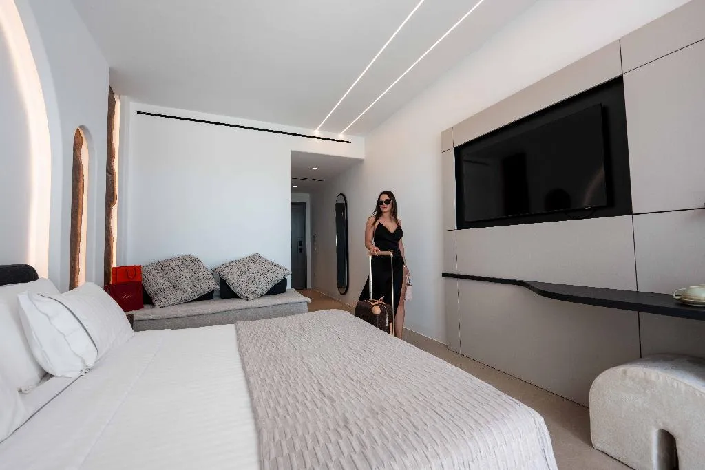 SUITE WITH PRIVATE POOL OCEAN VIEW Room, Muse Of Mykonos, Mykonos