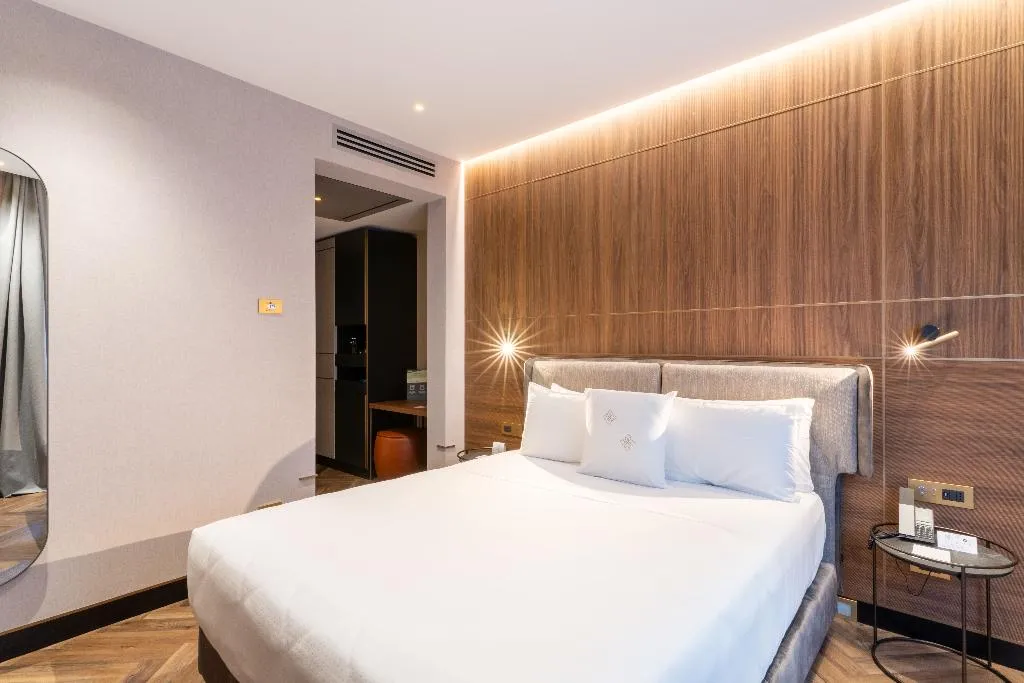 DOUBLE SUPERIOR Room, Hotiday Roma Trevi, Rome