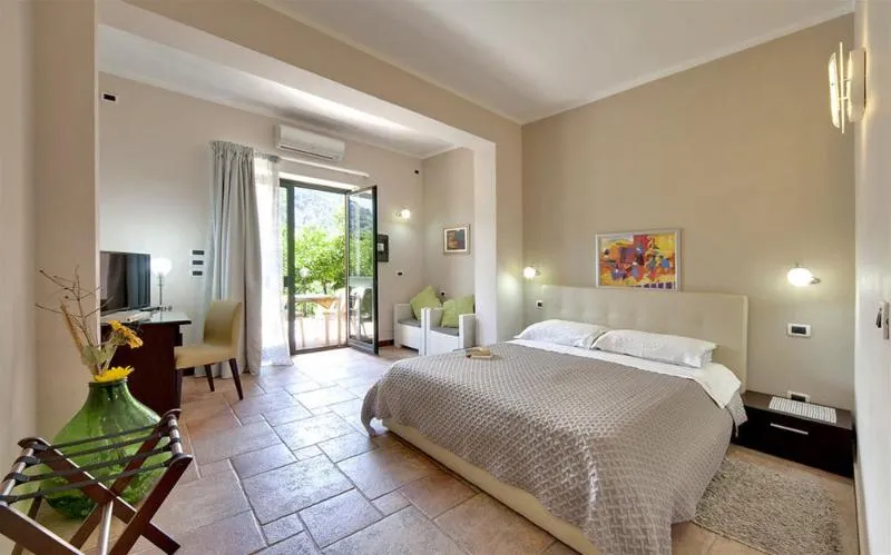 DOUBLE SINGLE USE GARDEN VIEW WITH BALCONY Room, Casale Romano, Taormina