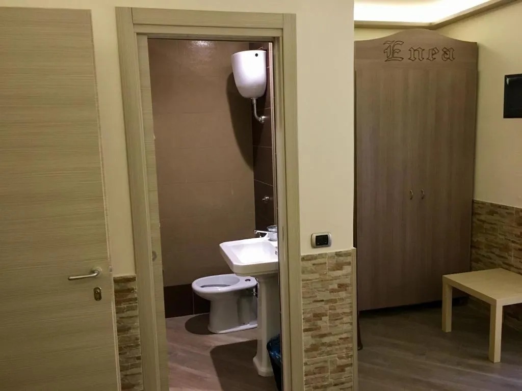 QUADRUPLE STANDARD Room, Iris, Naples