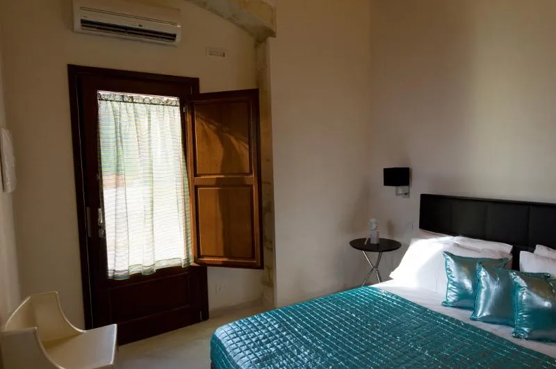 Room, Torre Dantona, Catania