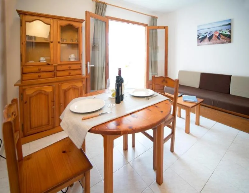 APARTMENT TWO BEDROOMS Room, Apartamentos Mar Blanca, Menorca