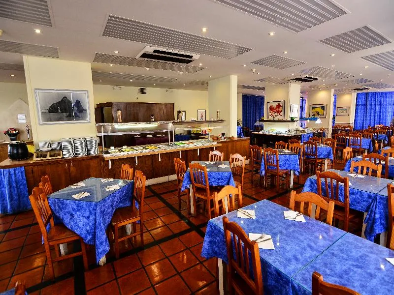 Restaurant, Clube Praia da Rocha, Algarve