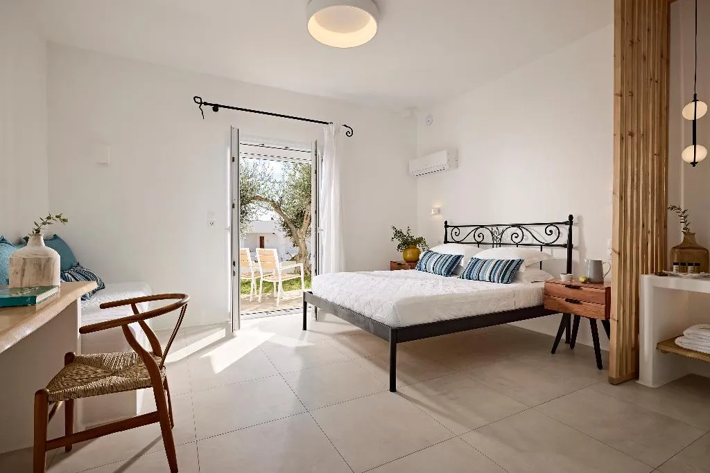 TRIPLE GARDEN VIEW Room, Santa Maria Village, Santorini