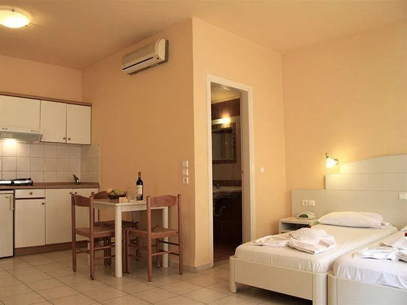STUDIO STANDARD Room, Golden Sun, Crete