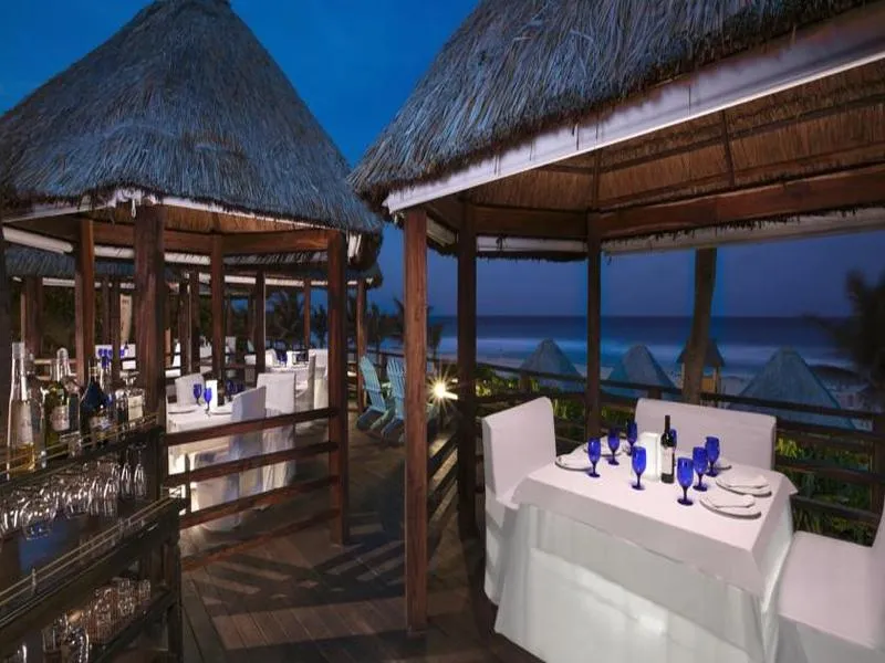 Restaurant, The Pyramid Cancun by Oasis, Cancun Area