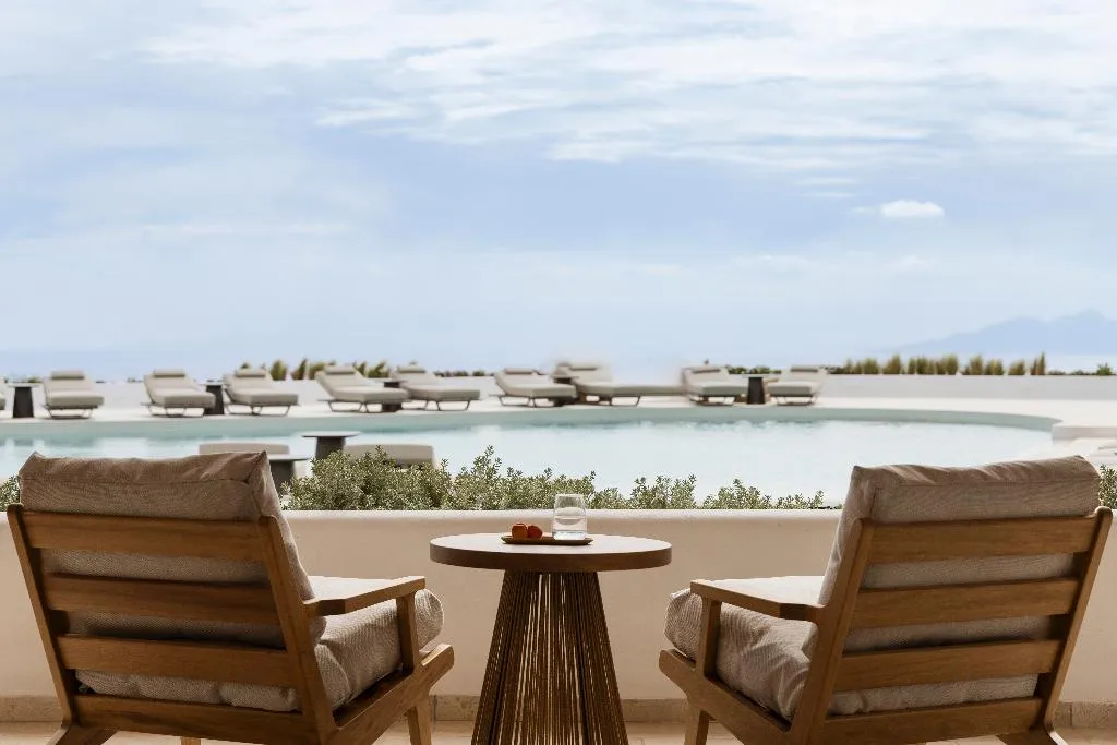SUITE SUPERIOR POOL VIEW Room, NERO Boutique Hotel, Santorini