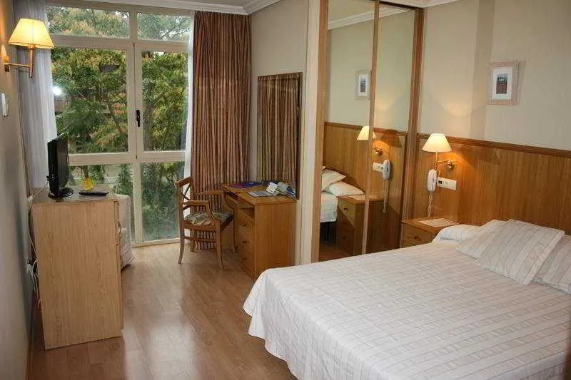 Room, A&H El Parque, Madrid
