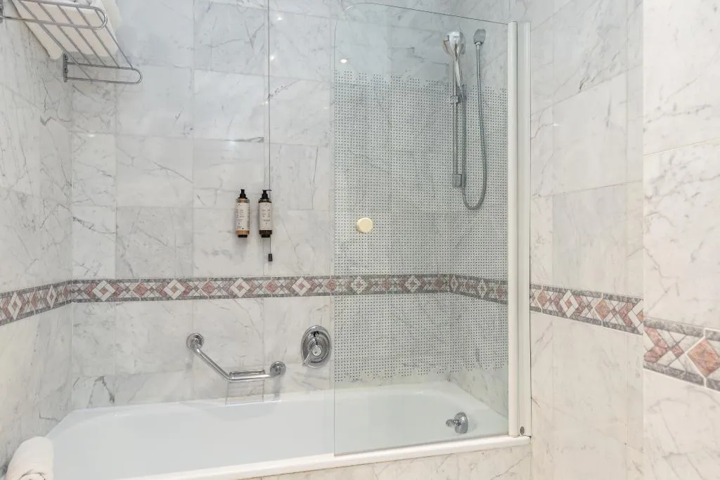 DOUBLE SUPERIOR Room, Minerva, Florence