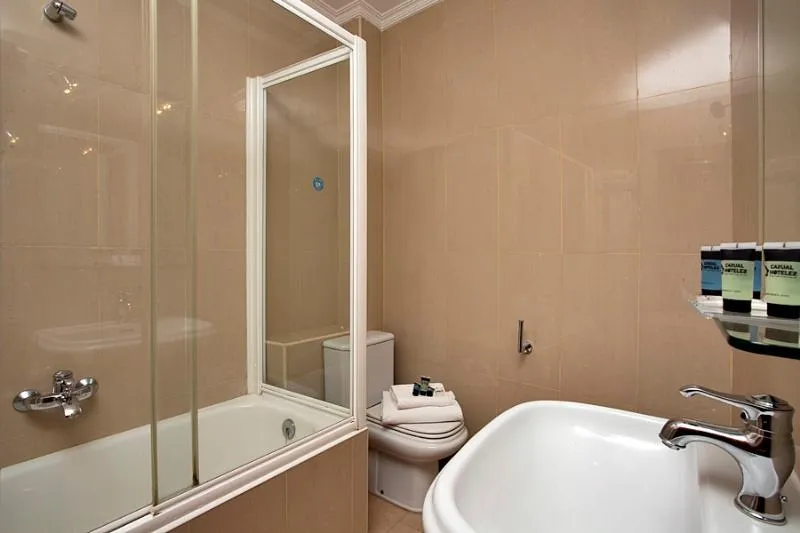 Room, Casual del Teatro Madrid, Madrid