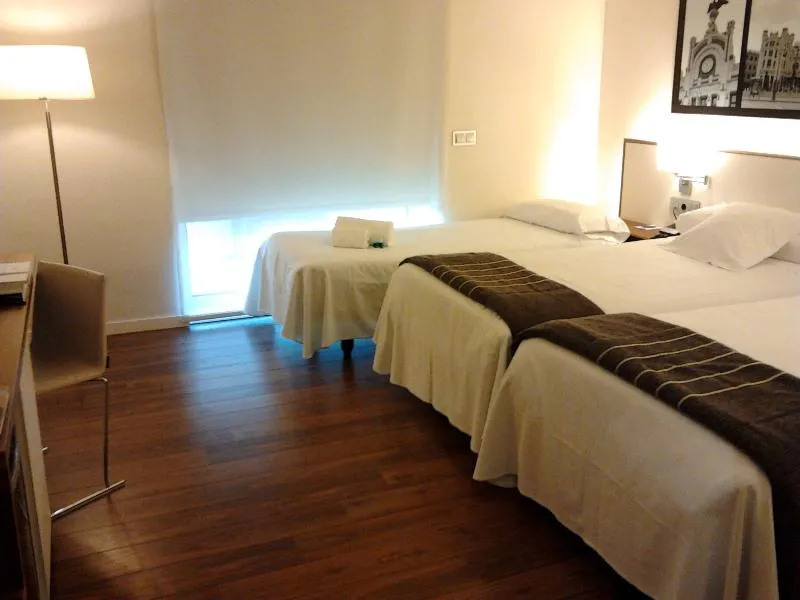 TRIPLE STANDARD Room, Primus Valencia, Valencia