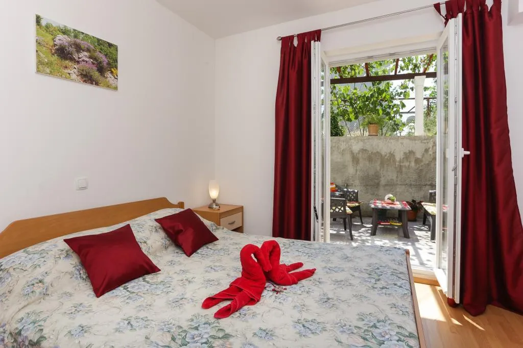 APARTMENT WITH TERRACE Room, Apartments Pojko, Dubrovnik