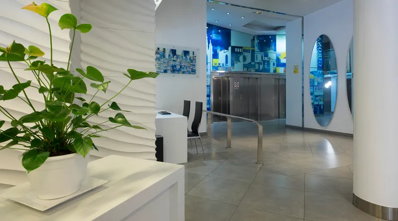 Lobby, Ultonia, Costa Brava