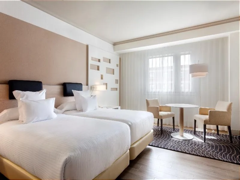 Double or Twin PREMIUM Room, Marriott Hotel Madrid Auditorium, Madrid