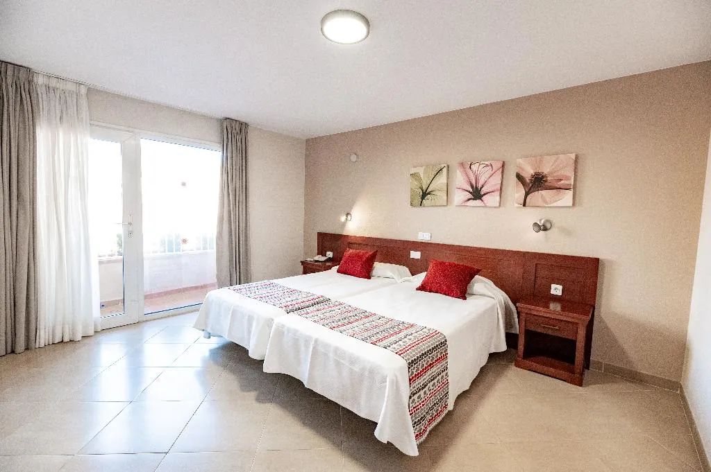 APARTMENT CAPACITY 3 ONE BEDROOM Room, Vistasur, Tenerife