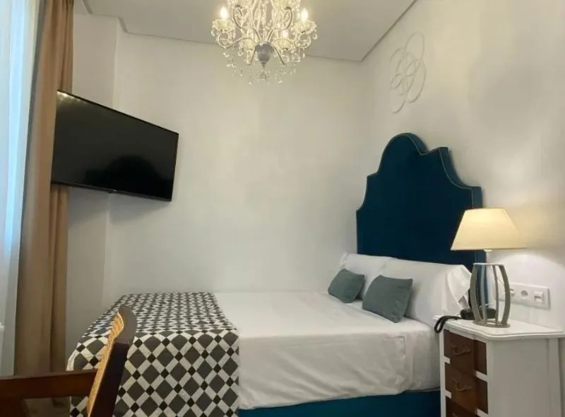 SINGLE STANDARD Room, Derby Sevilla, Seville