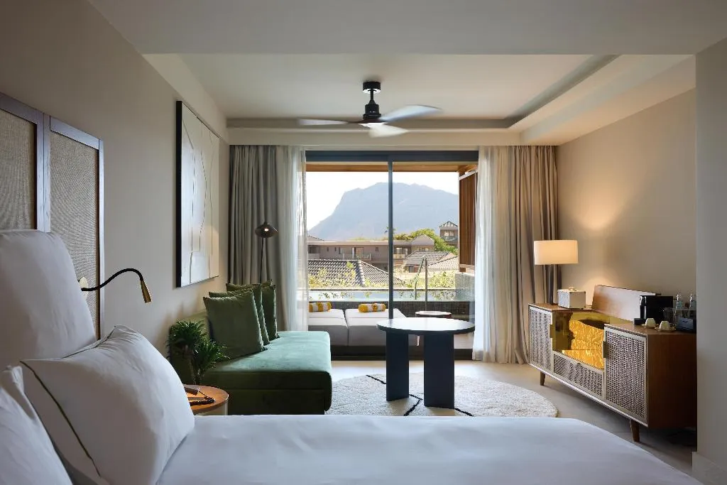 JUNIOR SUITE KING SIZE BED Room, Aulus Chania Resort, Curio Collection by Hilton, Thessaloniki