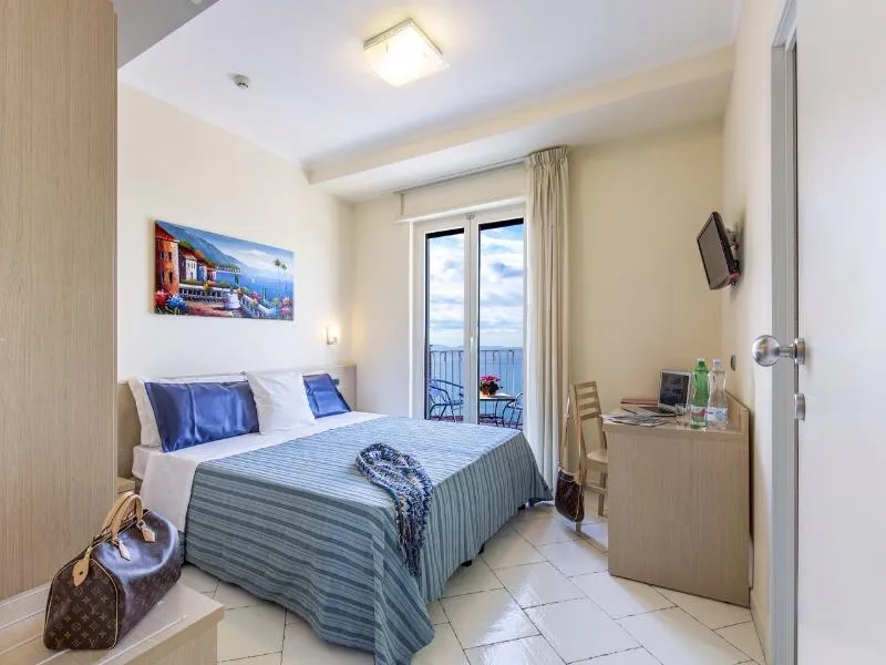 Double or Twin SEA VIEW Room, Cosmomare, Naples