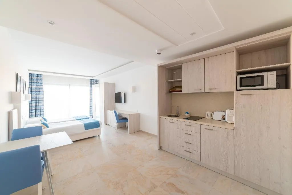 STUDIO STANDARD Room, The Ramla Bay Resort, Malta