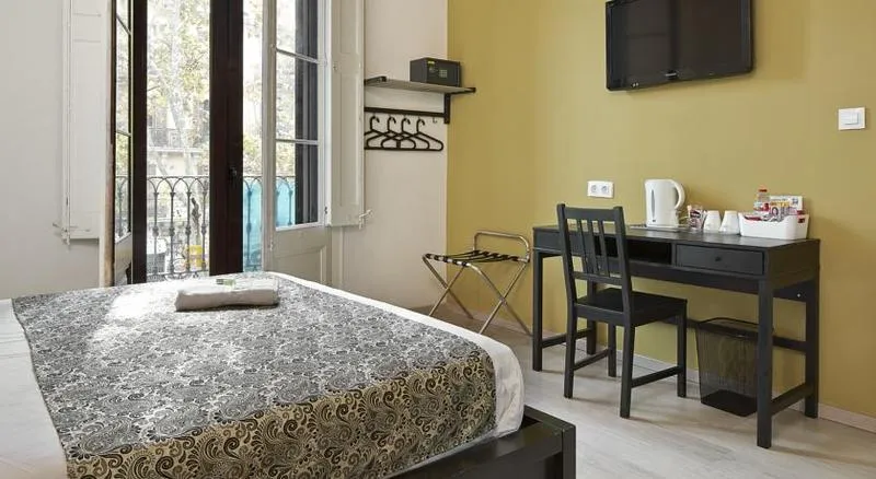 DOUBLE SUPERIOR Room, Hostal BruStar Gotic, Barcelona