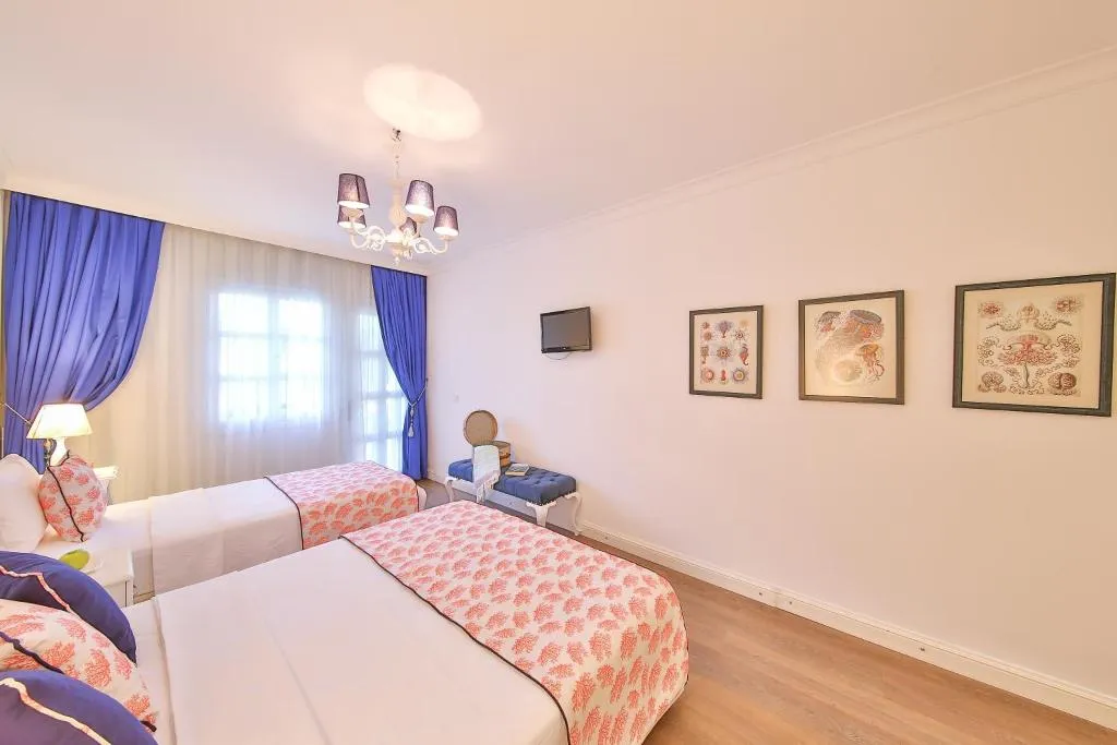 QUADRUPLE GARDEN VIEW Room, Alacati Sorf Hotel, Izmir