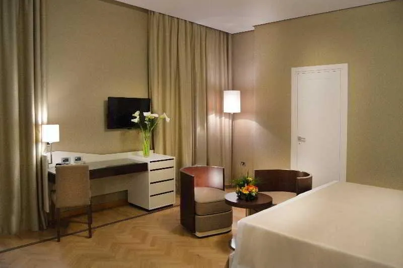 SINGLE STANDARD Room, Palazzo Esedra, Naples
