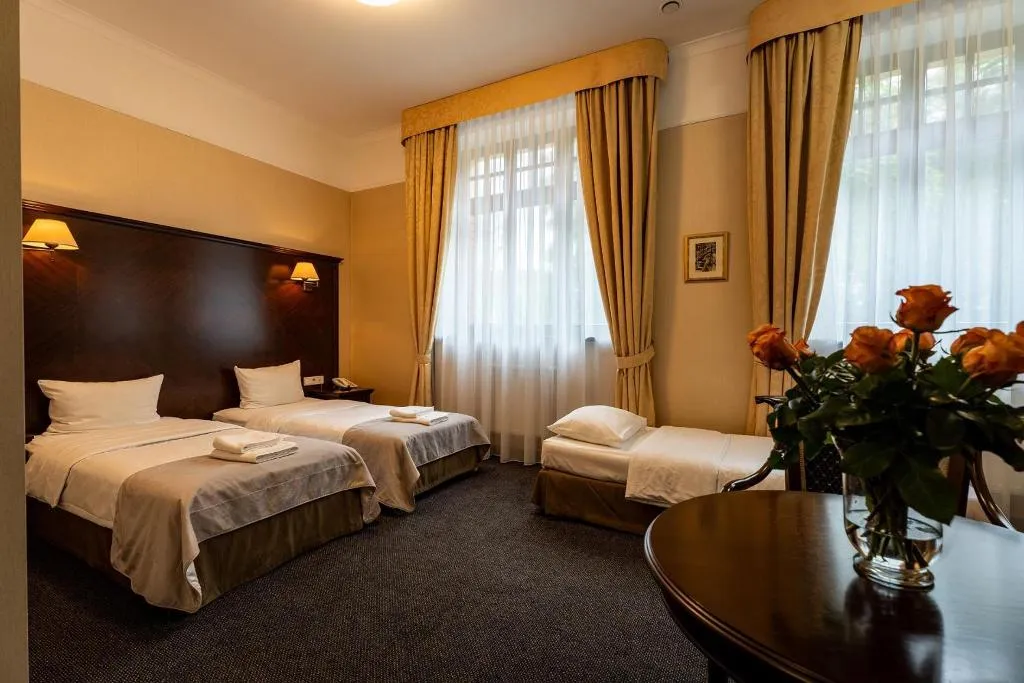TRIPLE STANDARD Room, Hotel Grand Sal, Krakow