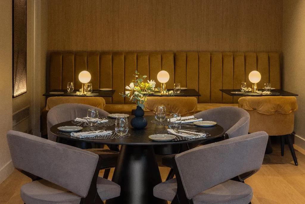 Restaurant, Golden Age of Athens, Athens