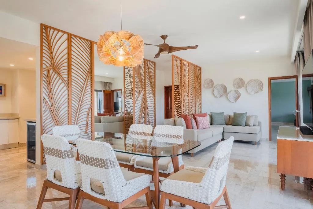 SUITE OCEAN FRONT Room, Iberostar Waves Quetzal All Inclusive, Cancun Area