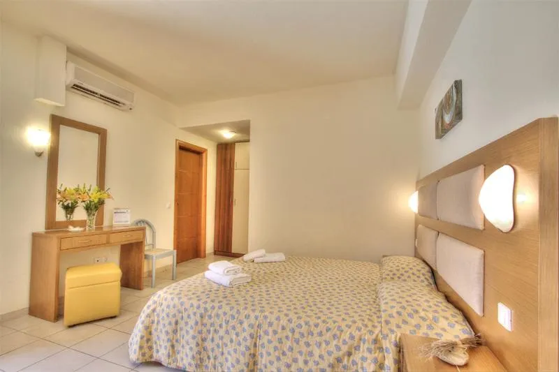 APARTMENT WITH PRIVATE POOL Room, Rigas Hotel Skopelos, Skiathos