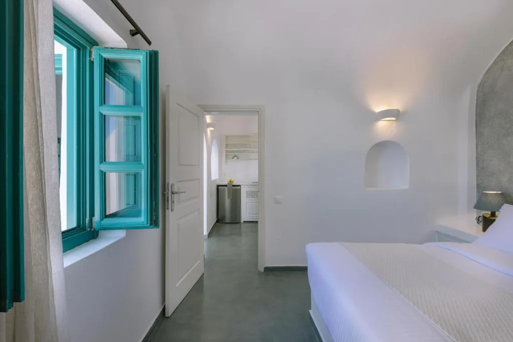 SUITE SUPERIOR WITH DOUBLE BED Room, Afroessa Hotel, Santorini
