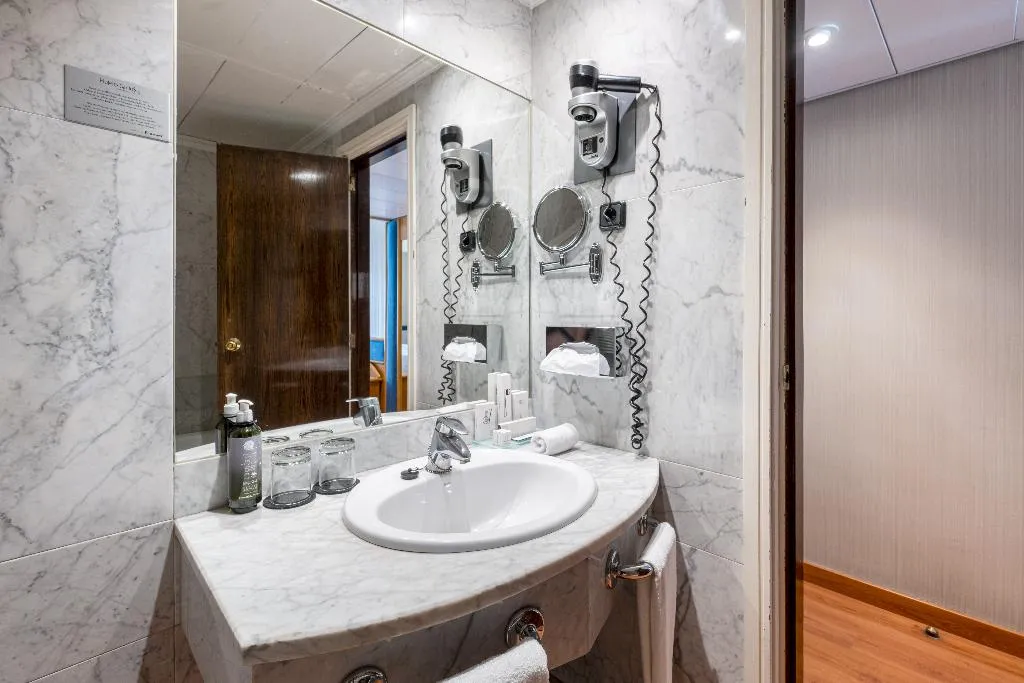 DOUBLE STANDARD Room, Santos Agumar Atocha, Madrid