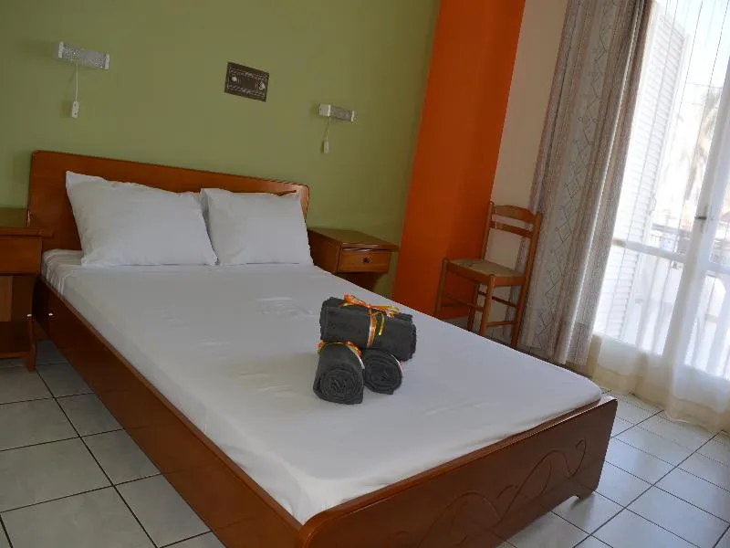STUDIO CAPACITY 2 Room, Montes Studios & Apartments, Zante
