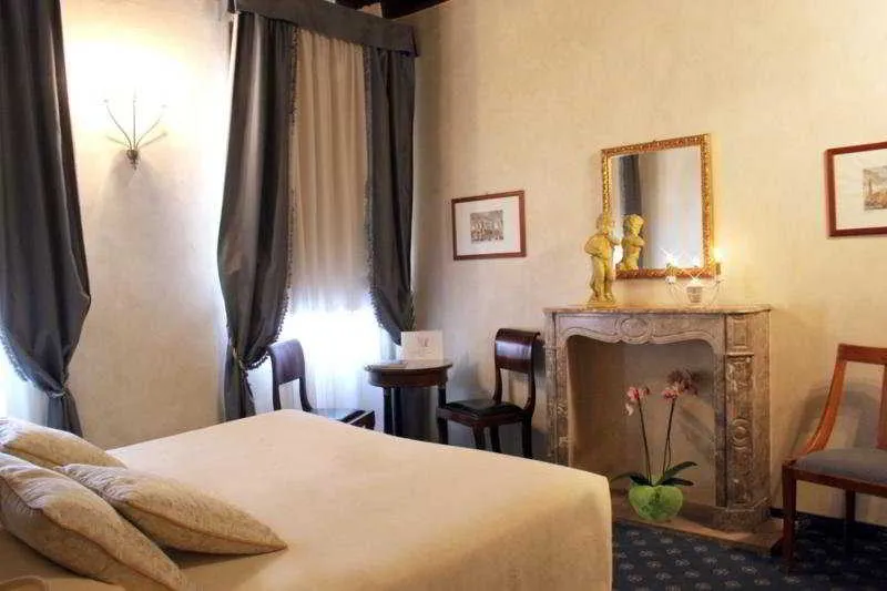 Room, Ai Due Fanali, Venice